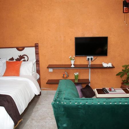 Little Nile Studio Homestays Nakuru City エクステリア 写真