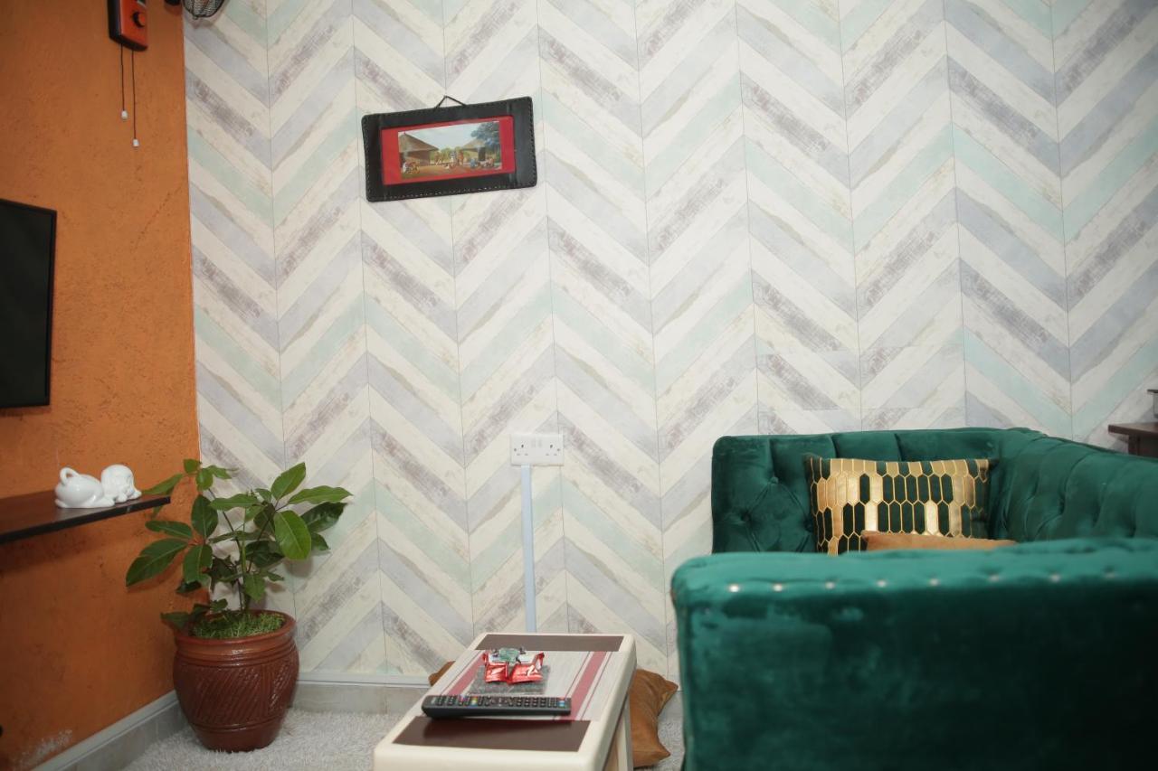 Little Nile Studio Homestays Nakuru City エクステリア 写真